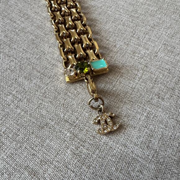 CHANEL Gold Plated Chainlink Gripiox Bracelet Pearl Gem Embellished CC Char - Picture 4 of 7